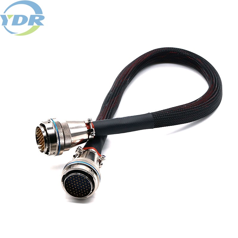 ¿Cuáles son las partes de un conector de cable?