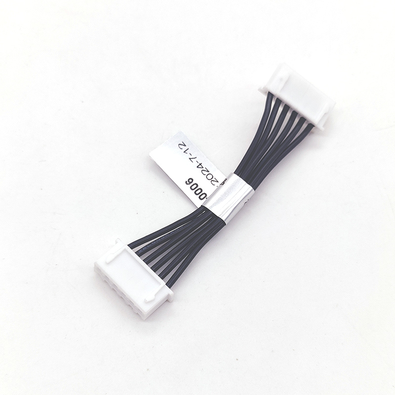 ¿Por qué es esencial un arnés de cableado personalizado para sistemas eléctricos confiables?